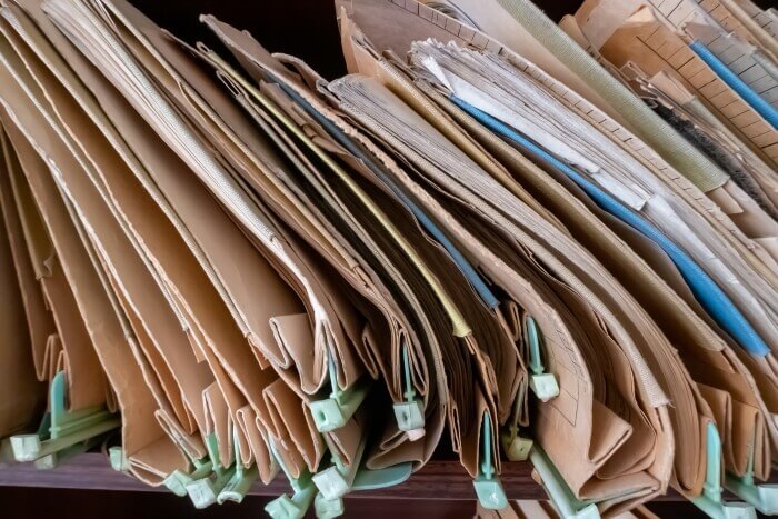Teczki z dokumentami do złożenia wniosku o ogłoszenie upadłości konsumenckiej